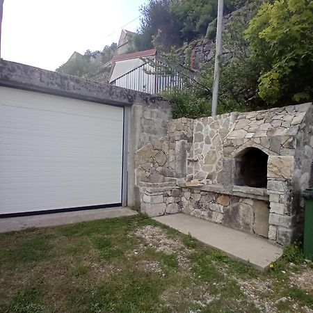Konak Ugnji-Village Цетинє Екстер'єр фото